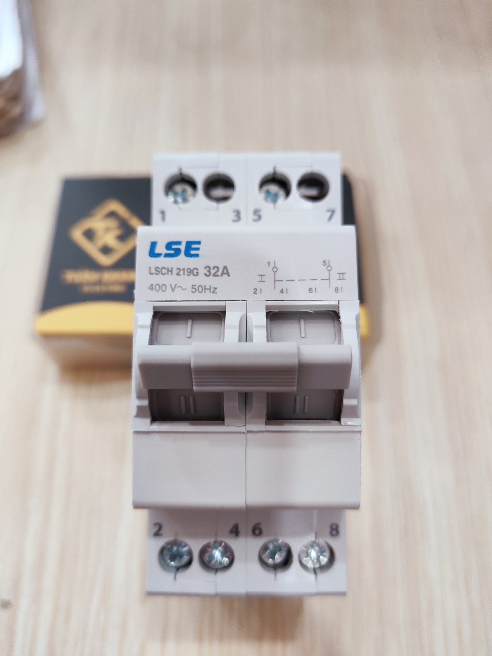 CB đảo chiều 2 pha (Aptomat đảo chiều 2 tép) LSE 20A - 63A