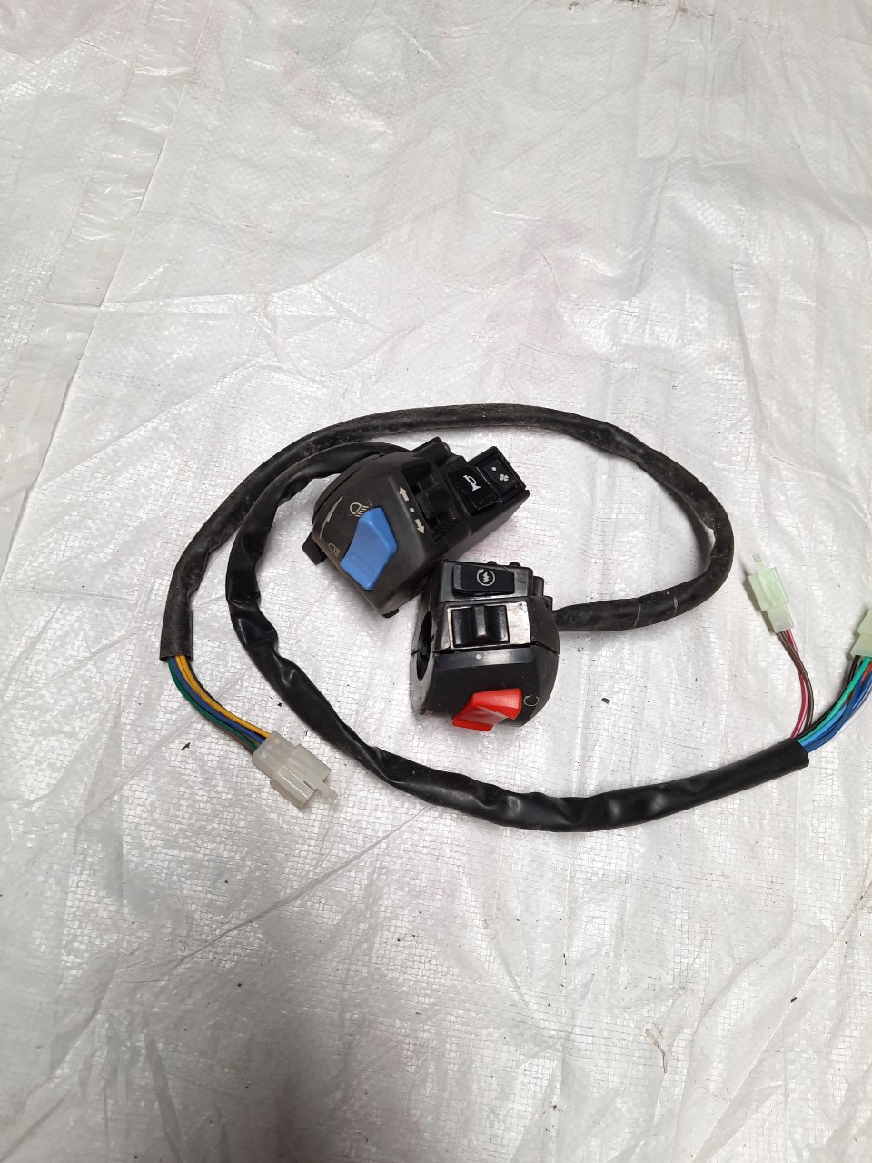 Cùm công tắc xe 3 bánh Trung Quốc.