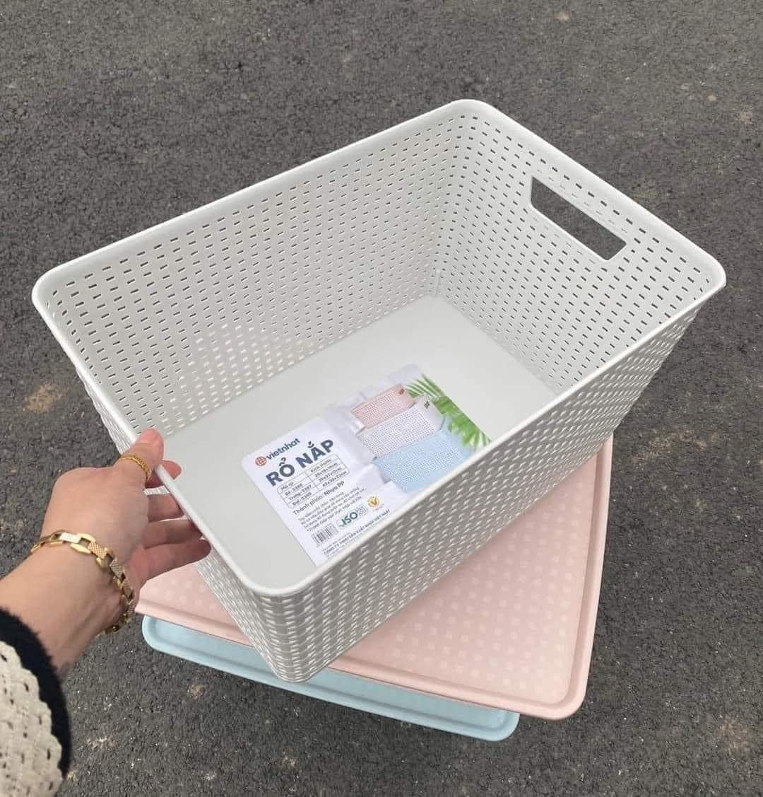 Rổ nhựa có nắp Việt Nhật kích thước 28 x 19 x 13 cm - Giỏ đựng đồ đa năng, rổ giả mây có nắp Việt Nhật