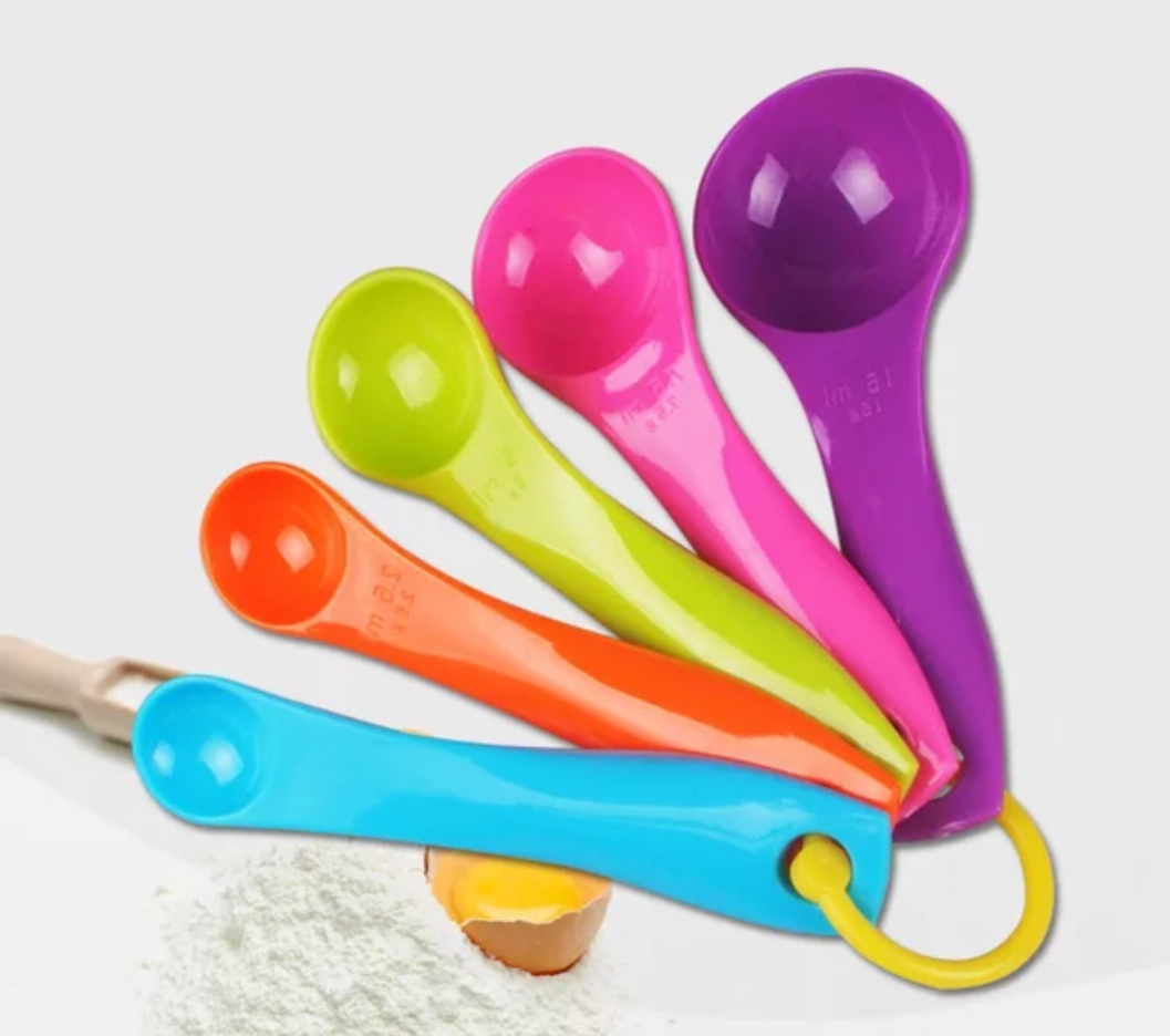 Bộ thìa đong bằng nhựa 5 size