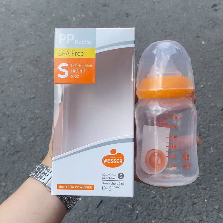 Bình sữa nhựa PPSU 140ml Wesser cho bé sơ sinh cổ hẹp dòng cao cấp có kèm van chống sặc Kem