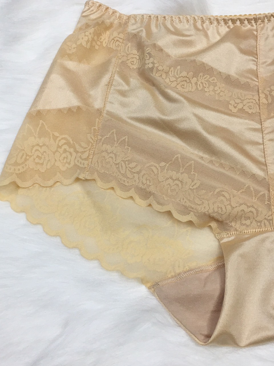 Quần Lót Nữ Gen Nhẹ Cao Cấp Locust 085 – Tôn Dáng, Ôm Vừa Vặn (M–3XL)