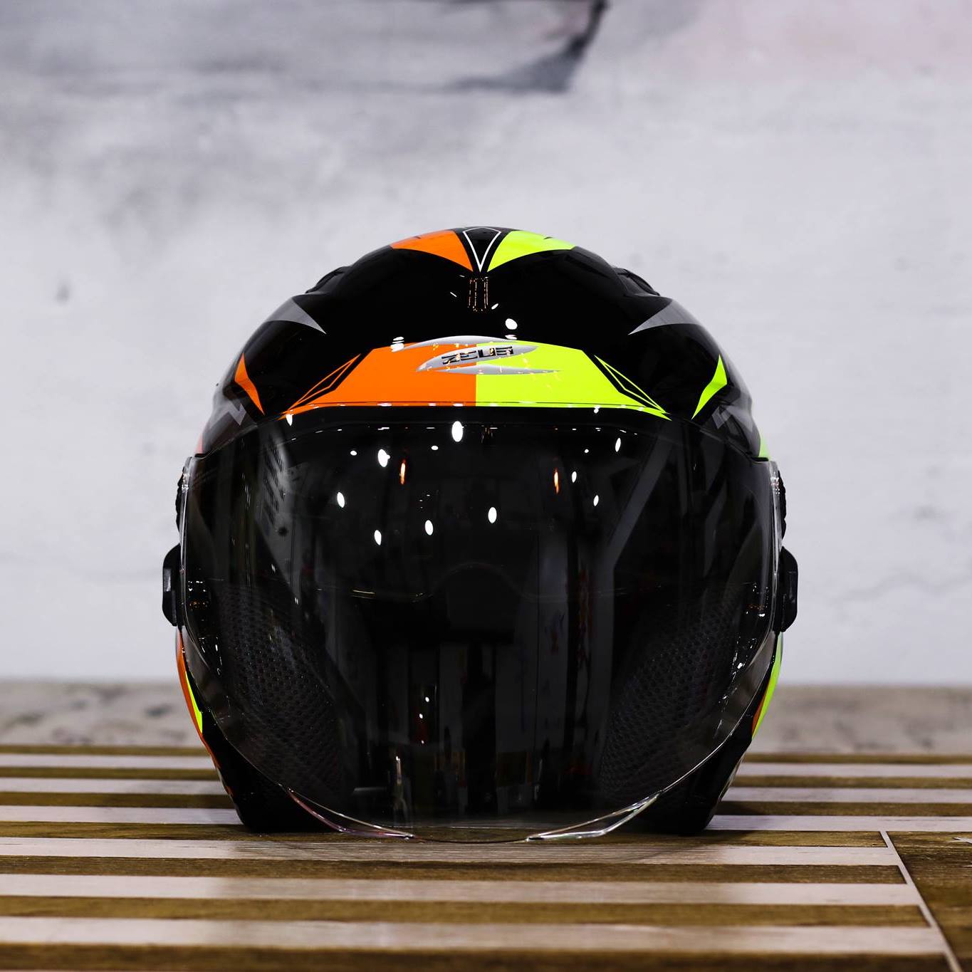 Mũ bảo hiểm ZEUS 613B - Màu Neon/ Cam