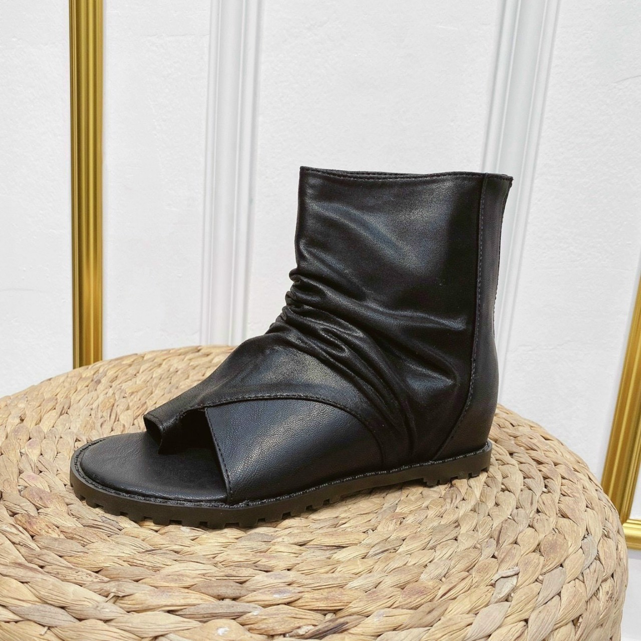 Giày Boot Nữ Xỏ Ngón Độn Đế