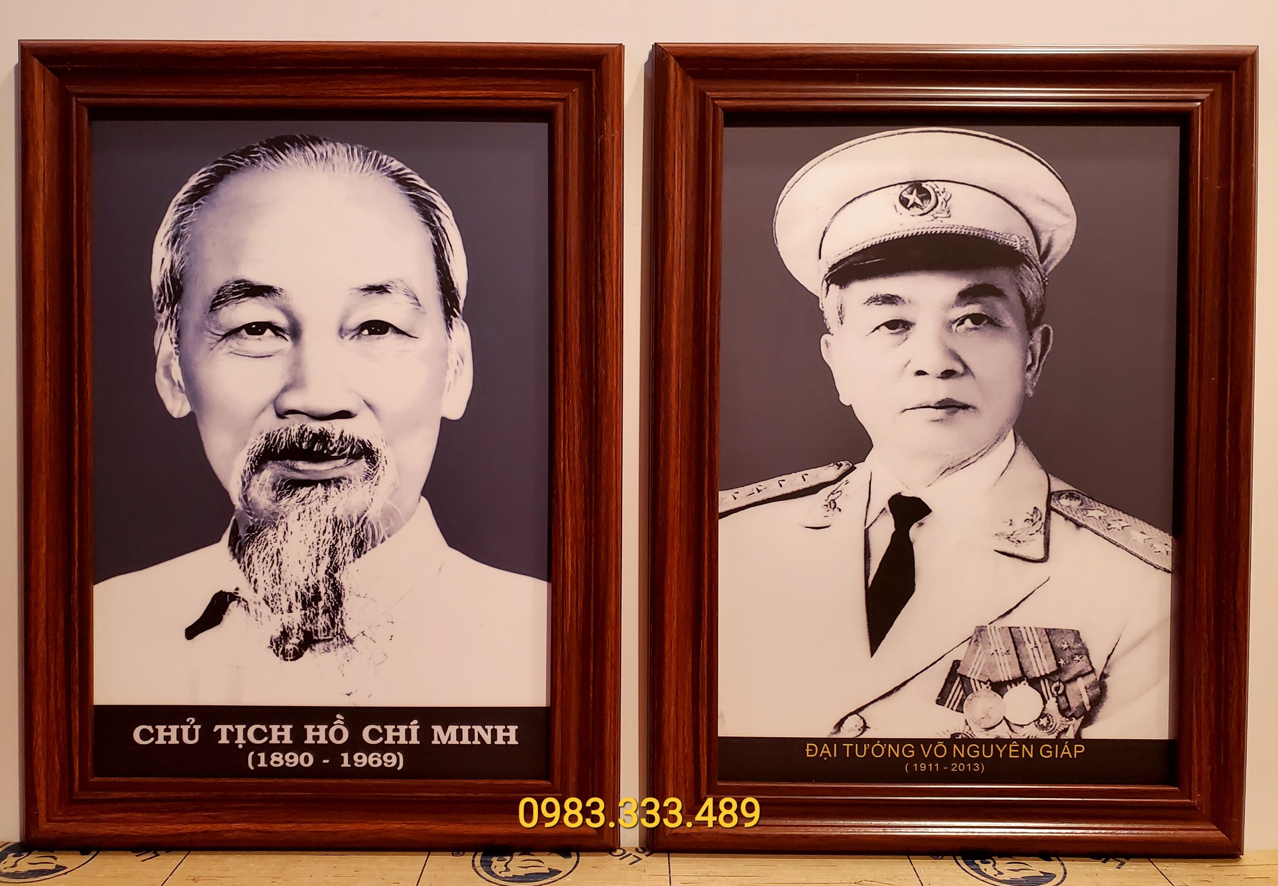 Cặp ảnh đen trắng chân dung Bác Hồ - Bác Giáp -A3-1