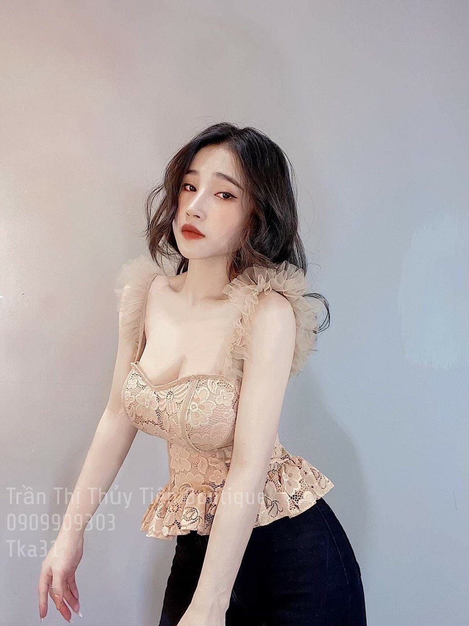 Áo ren nhúng thân phía sau có mod áo hot girl form dưới 52 kg trở lại