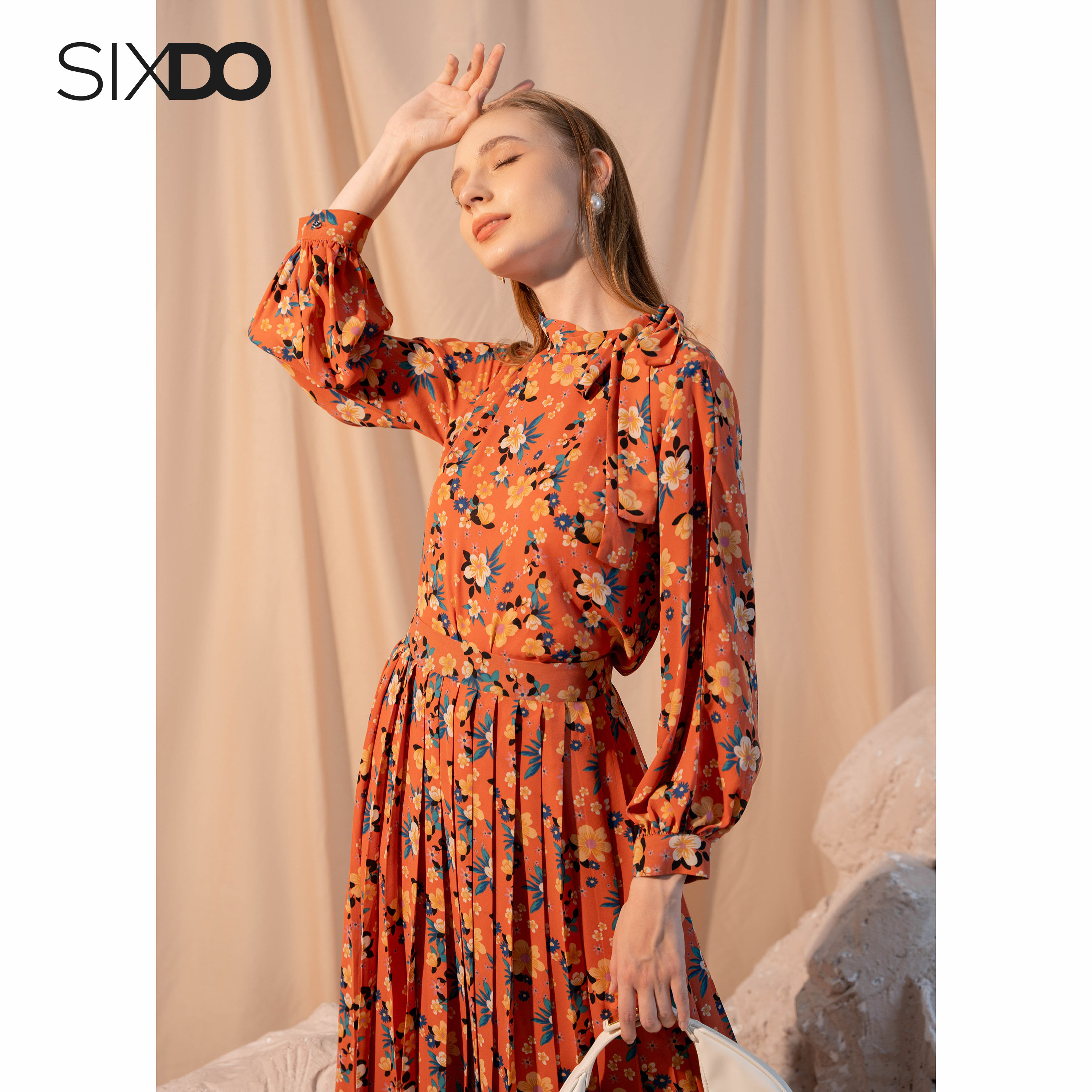 Chân váy hoa chiffon xếp ly SIXDO (Red Orange Floral Midi Chiffon Skirt)