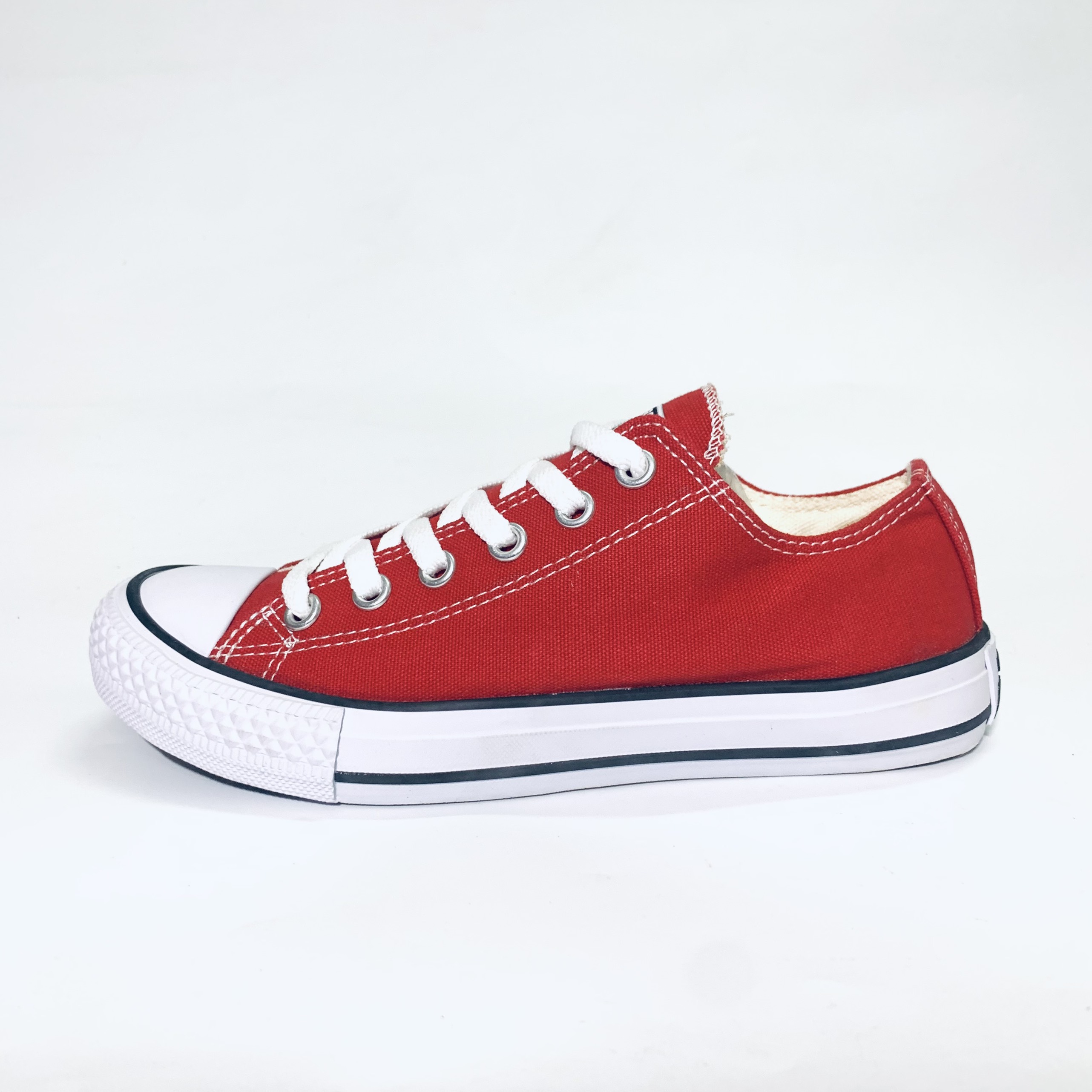 Giày Converse Classic thấp cổ đỏ Full box