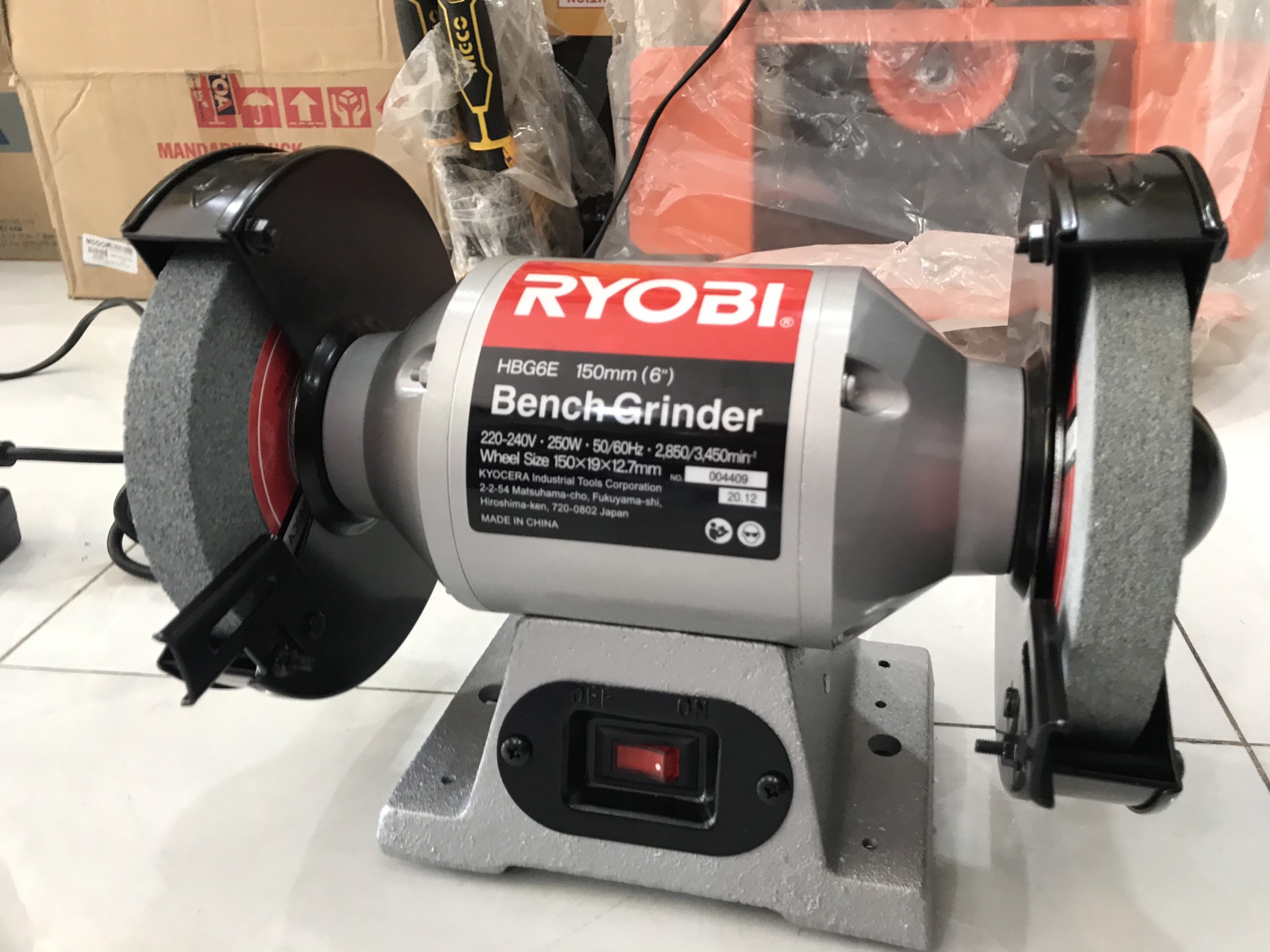 Máy Mài 2 Đá 150mm Ryobi HBG-6E