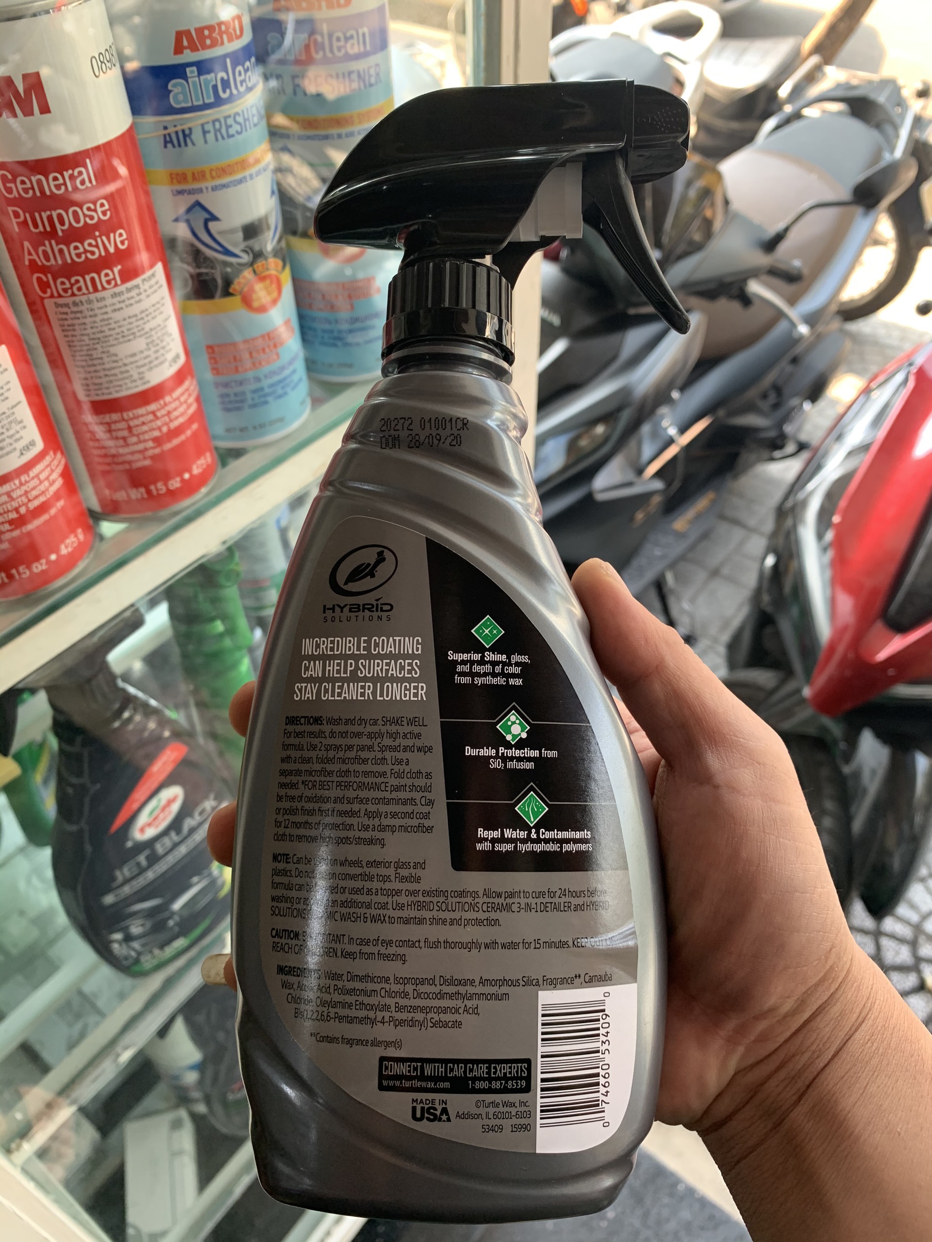 PHỦ CERAMIC BÓNG SƠN XE HYBRID SOLUTIONS CERAMIC SPRAY COATING 473ml TURTLE WAX