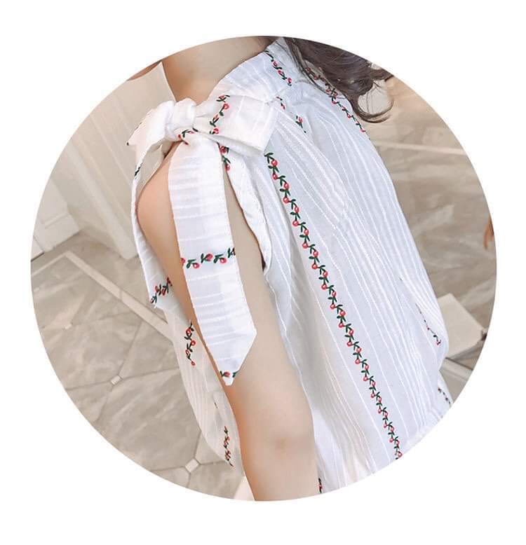 Bộ đồ hở vai thắt nơ dễ thương cho bé gái