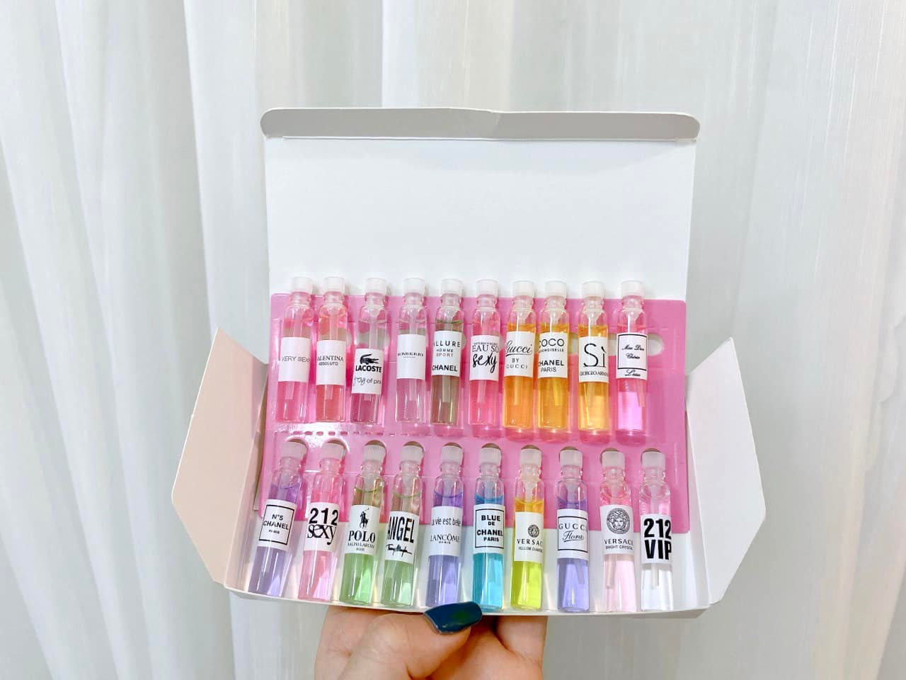 20 lọ nước hoa mini cho nam và nữ