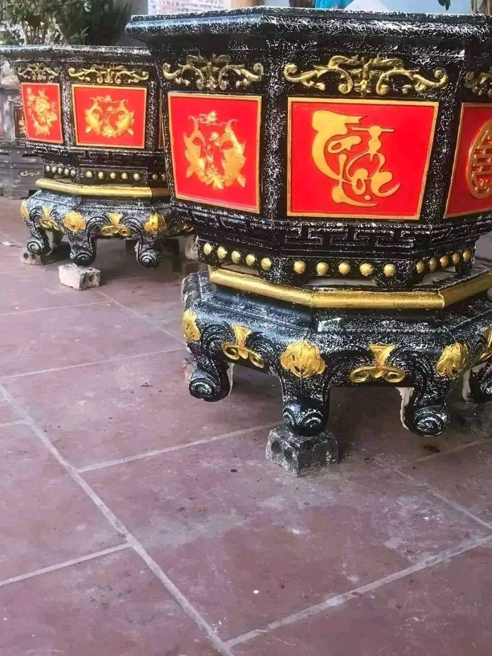 Sơn chậu cảnh đỏ tươi hệ nước siêu bóng( Lon 4 lít)