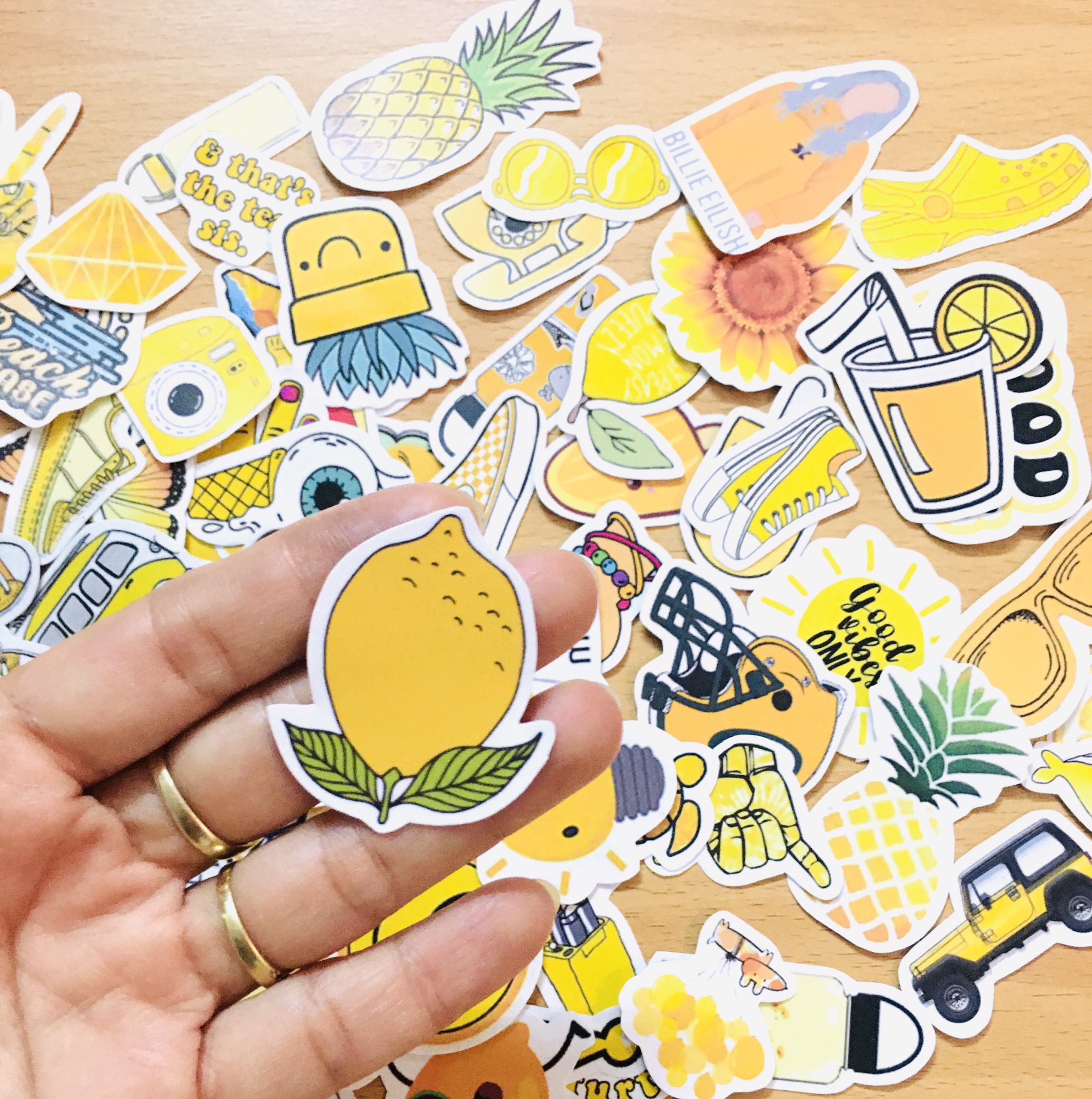 Set 30 đến 80 Sticker chủ đề màu Vàng, yellow ảnh ép lụa