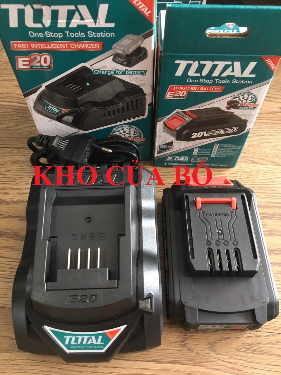 Bộ pin sạc Lithium Li-ion 20V Total TFBLI2001 - TFCLI2001