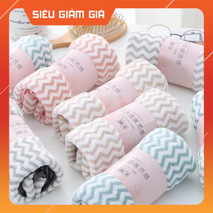 Khăn Lau Mặt Lông Cừu Siêu Mịn Kích Thước 30x50cm (Giao màu ngẫu nhiên)