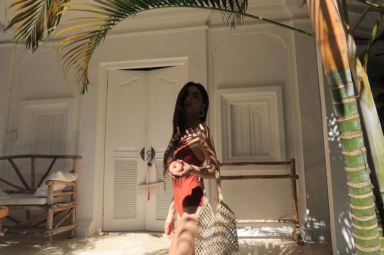 Monokini cam đất buộc dây lưng