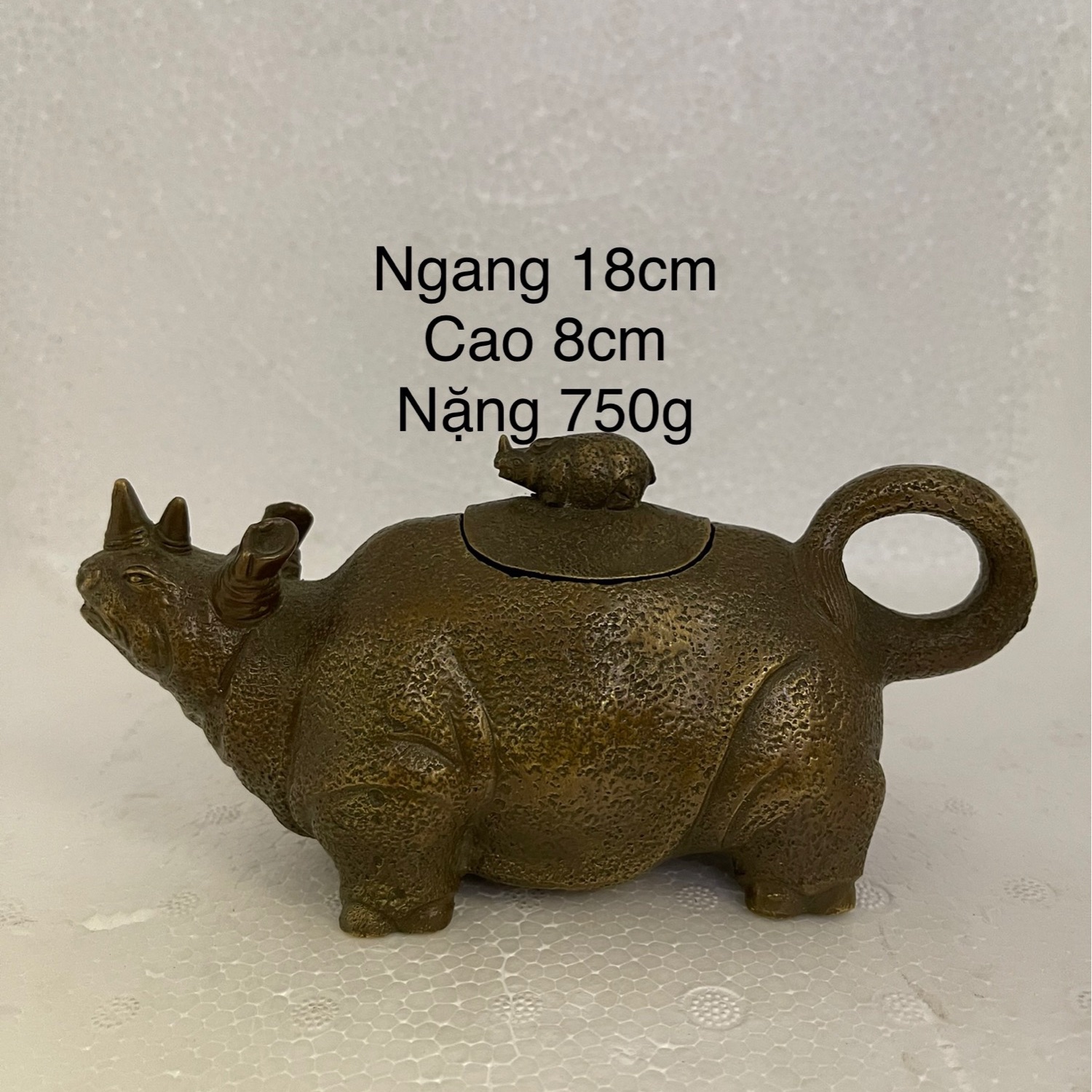 Ấm trà tê giác bằng đồng
