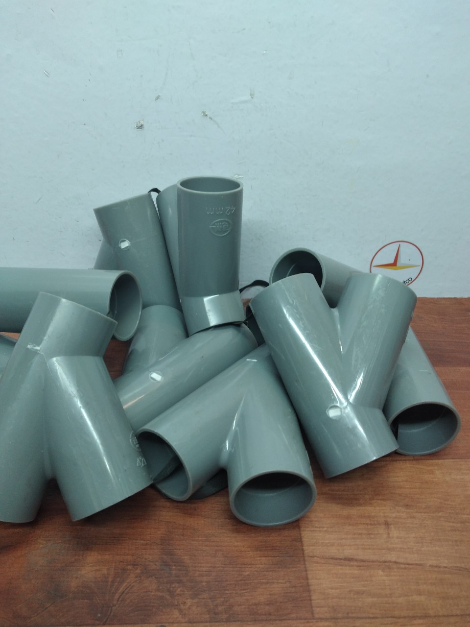 Y 42 nhựa PVC Bình Minh