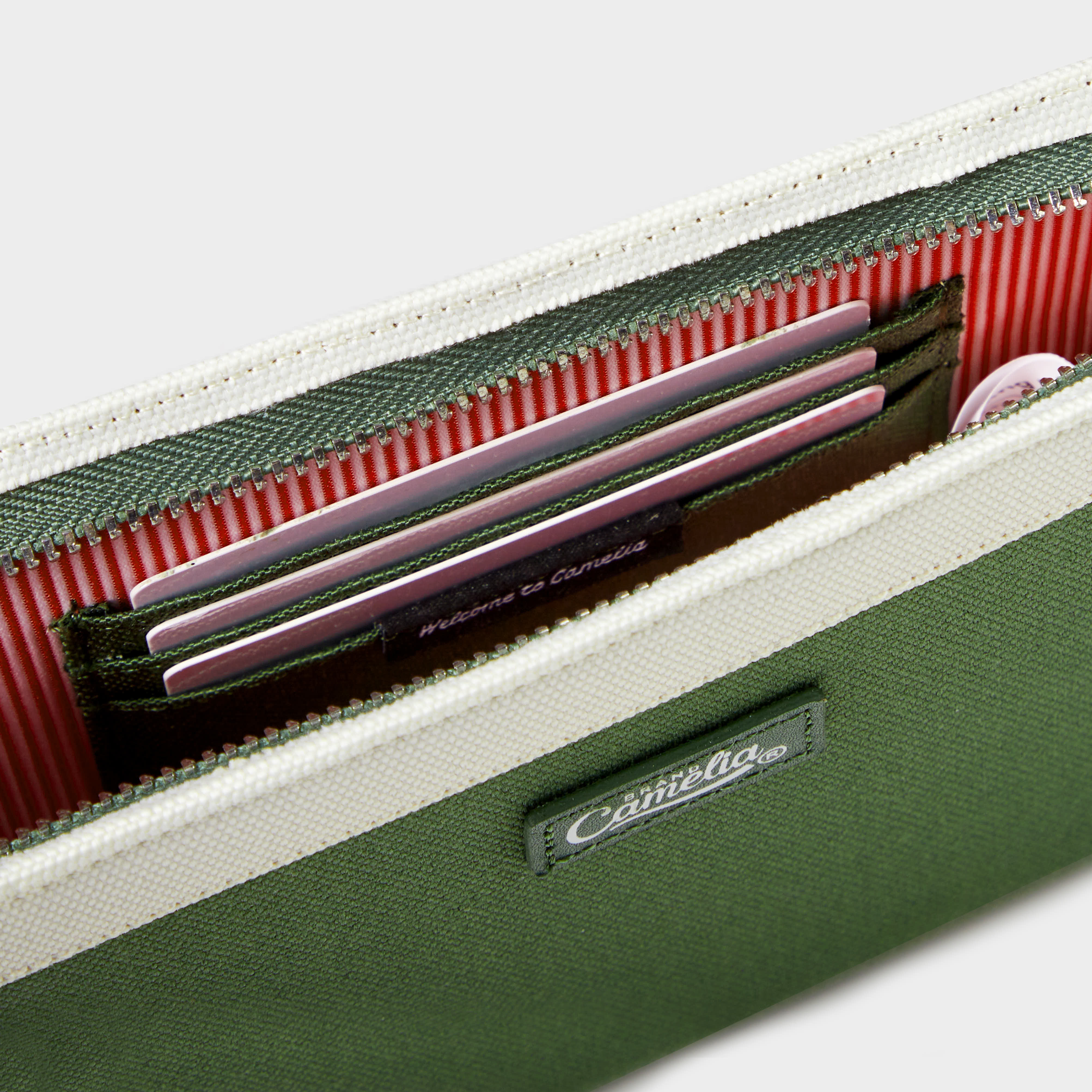 Ví CAMELIA BRAND® Clutch XL Wallet
