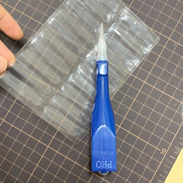 Kim 1 máy phun xăm Pro 100 chiếc