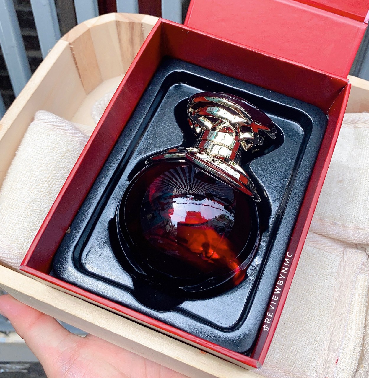 Nước hoa gỗ Belara Đỏ siêu thơm 100ml