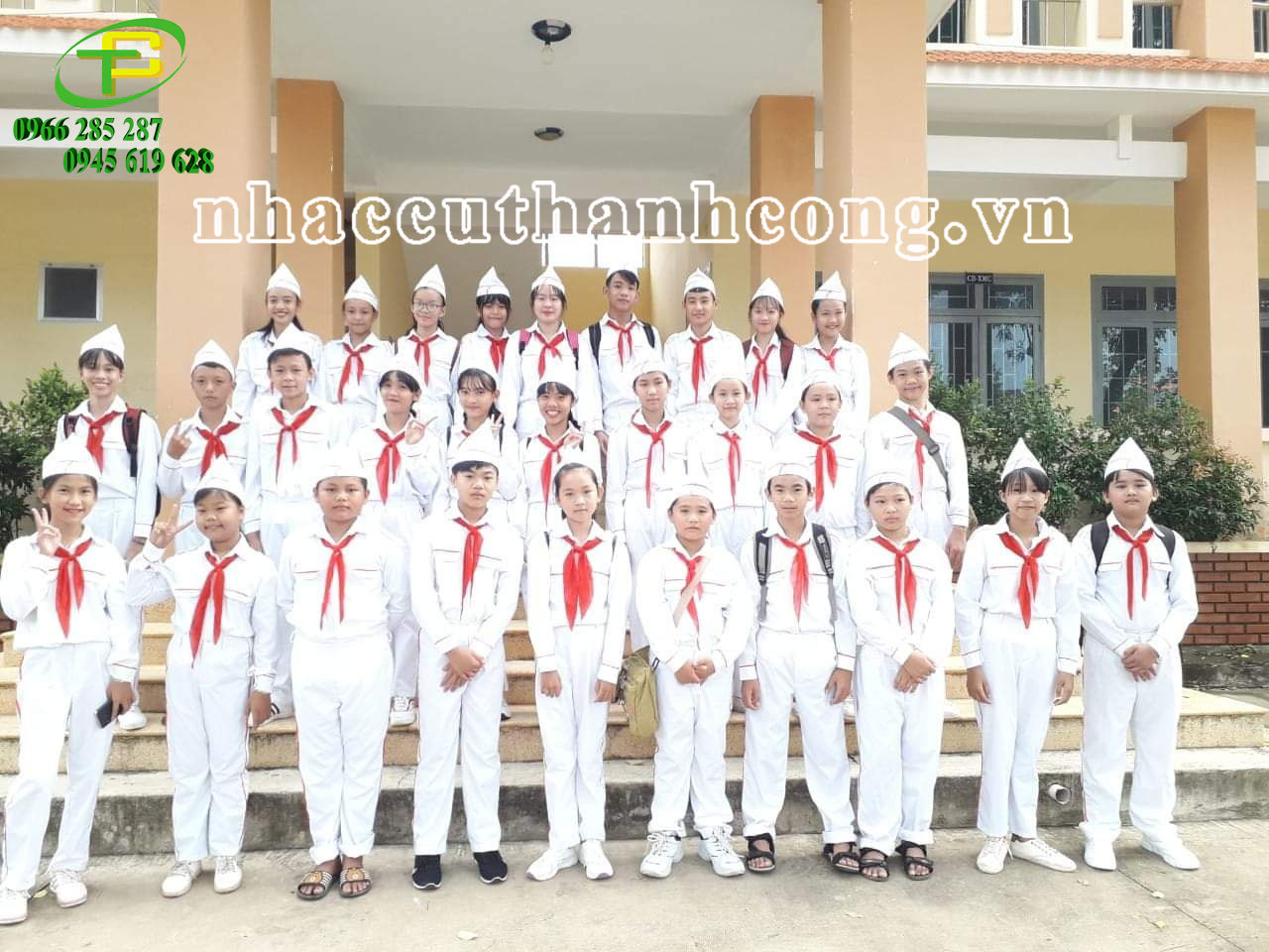 Đồng phục nghi thức, quần áo nghi lễ học sinh
