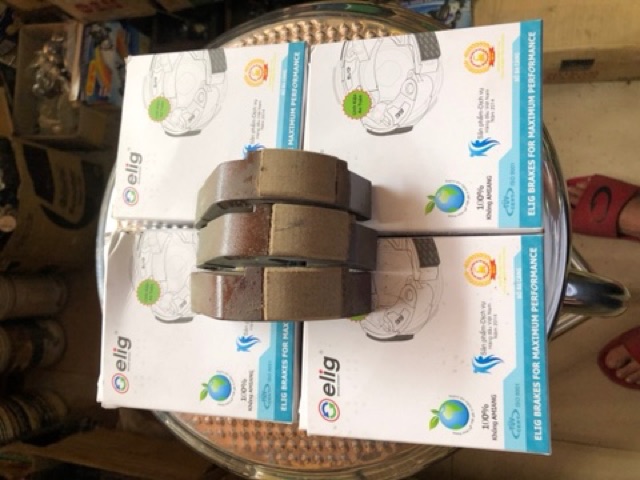 Bố ba càng elig  Atila
