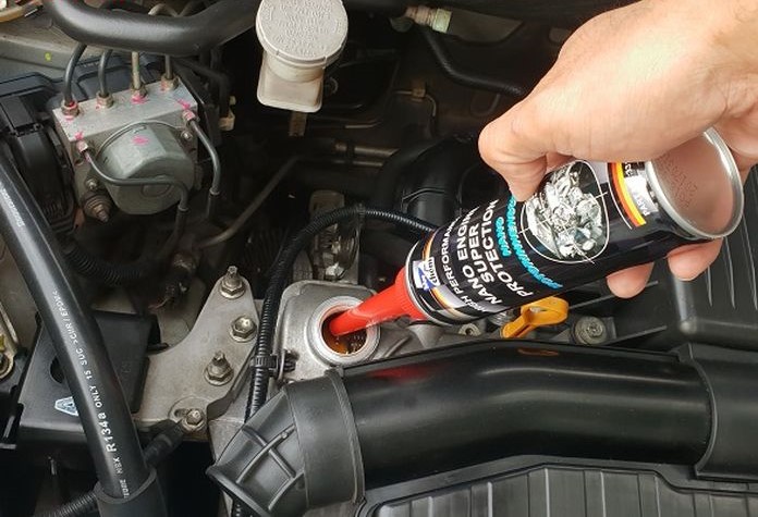 [HCM]Bluechem Oil System leaner ( Súc rửa động cơ )