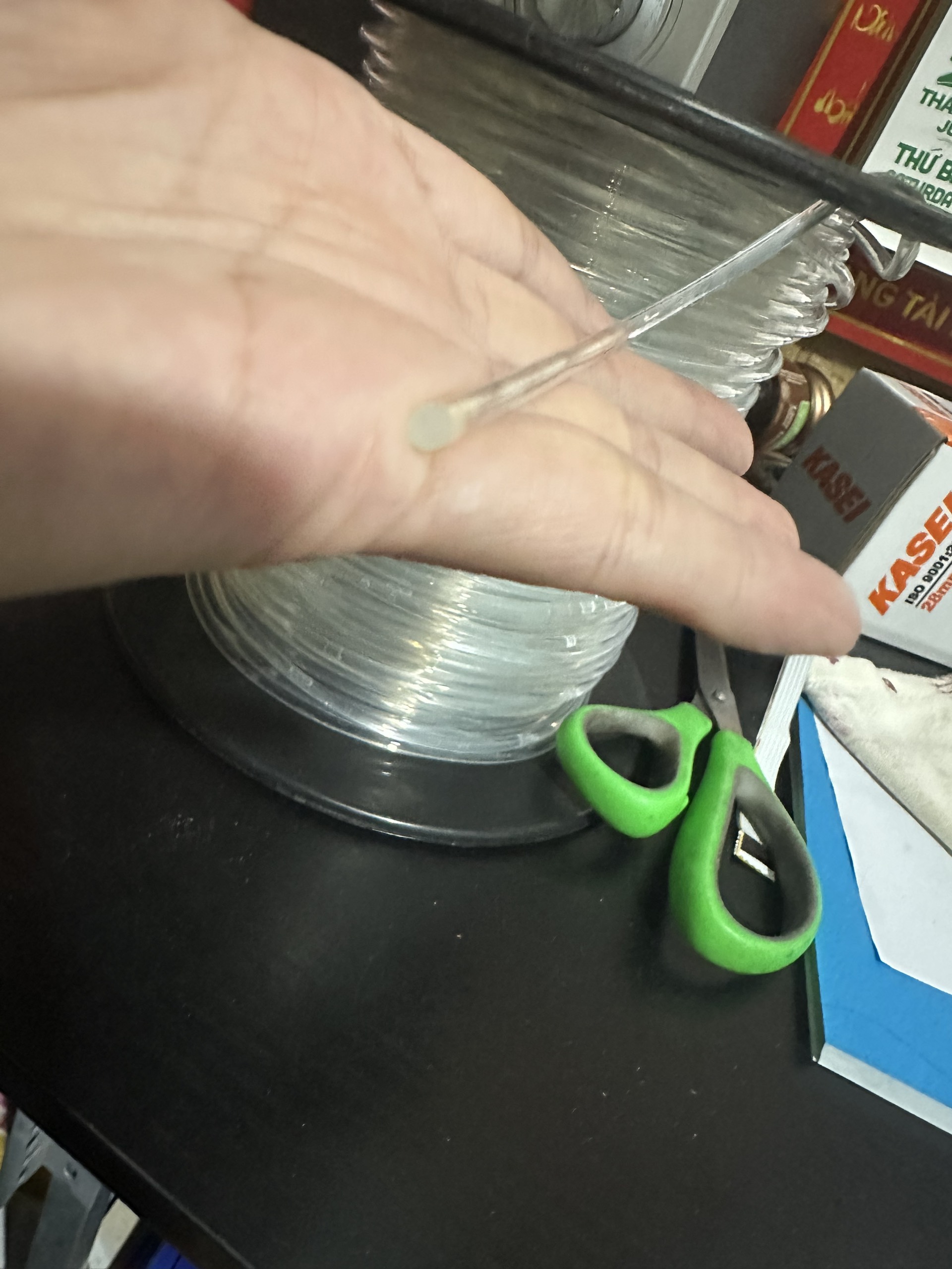 ( 3.5 LY - 4 LY - CƯỚC TRÒN) ) CƯỚC DÙNG CHO MÁY CẮT CỎ. CƯỚC TRẮNG TRONG. SỢI 10 MÉT
