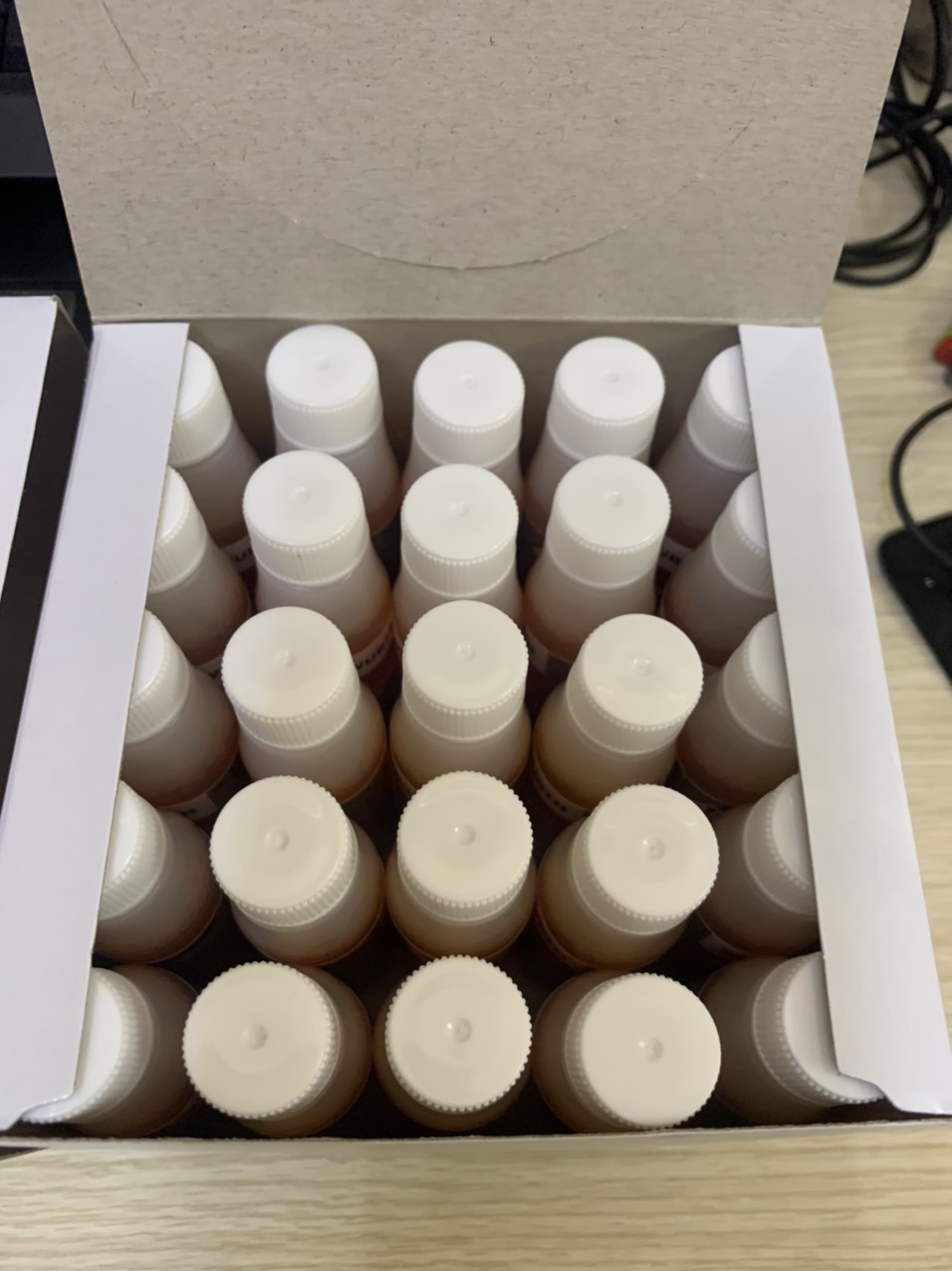 Combo 3 chai Nước rữa kính nhí 32ml Wurth ( làm sạch bóng chống ố mờ )