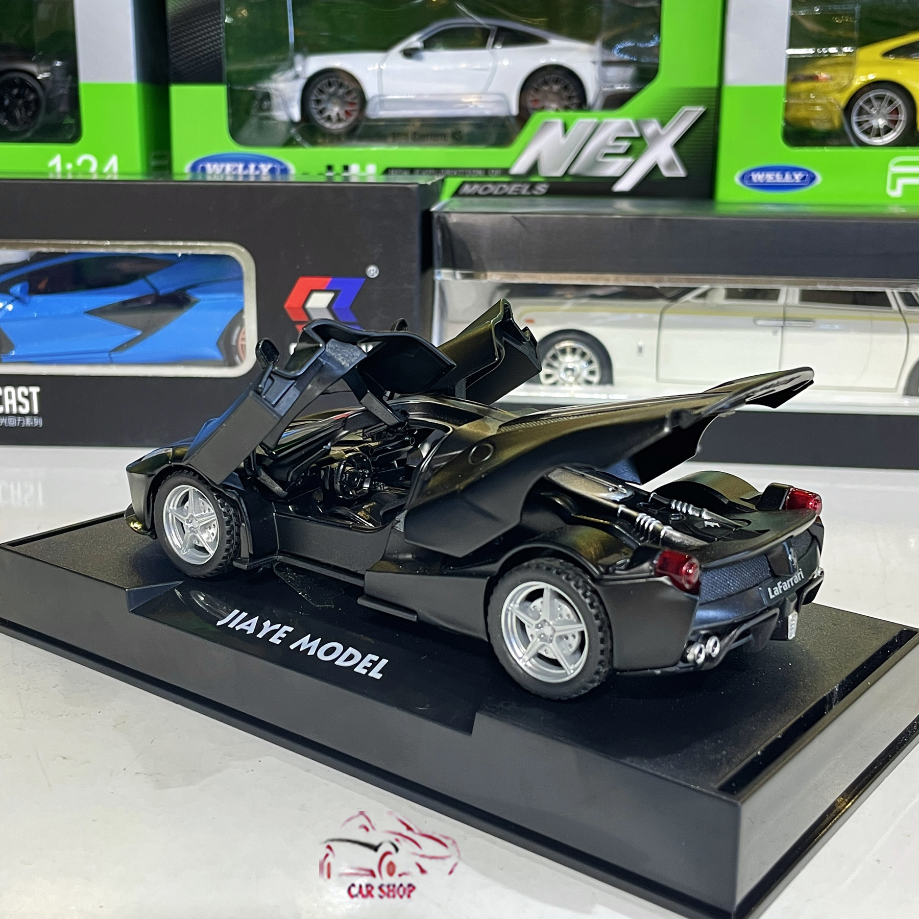 Mô hình siêu xe Ferrari Rafael Double Horses 1:32