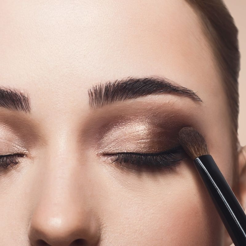 Phấn mắt nhũ 3 màu VACOSI TRIO EYESHADOW (hộp tròn)