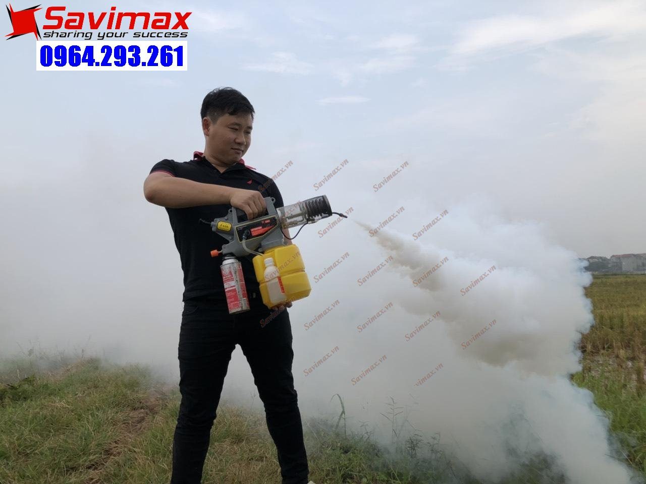 Máy phun tạo khói cầm tay mini SAVI 3000 Gold chuyên dụng để quay phim, chụp ảnh ngoài trời