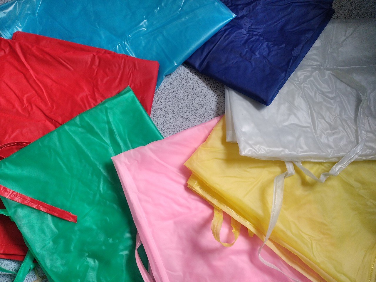 WATERPROOF PLASTIC APRON (Can be reused many times) - Red