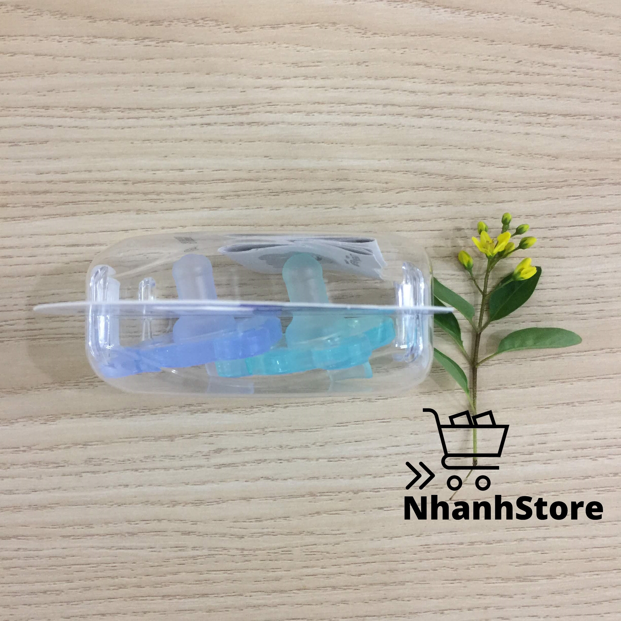 Ty ngậm CHỐNG VẨU Avent, cho bé từ 3 tháng [Sản xuất tại USA]