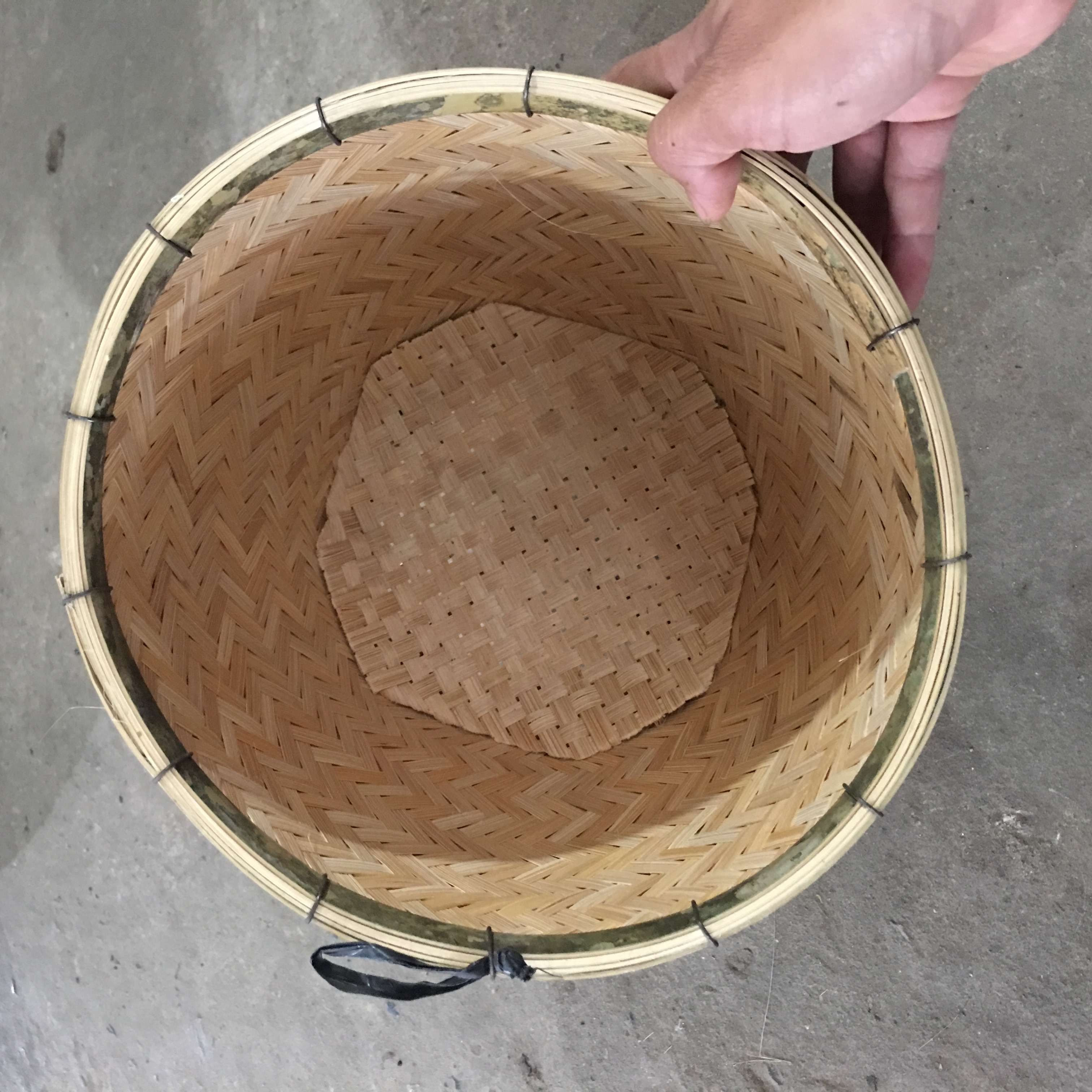 Trõ Xôi Tre Đan Thủ Công 1 Cái