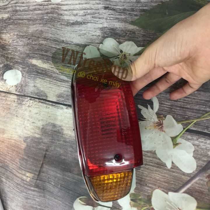 Củ đèn hậu  gắn xe DREAM LÙN - DREAM 3