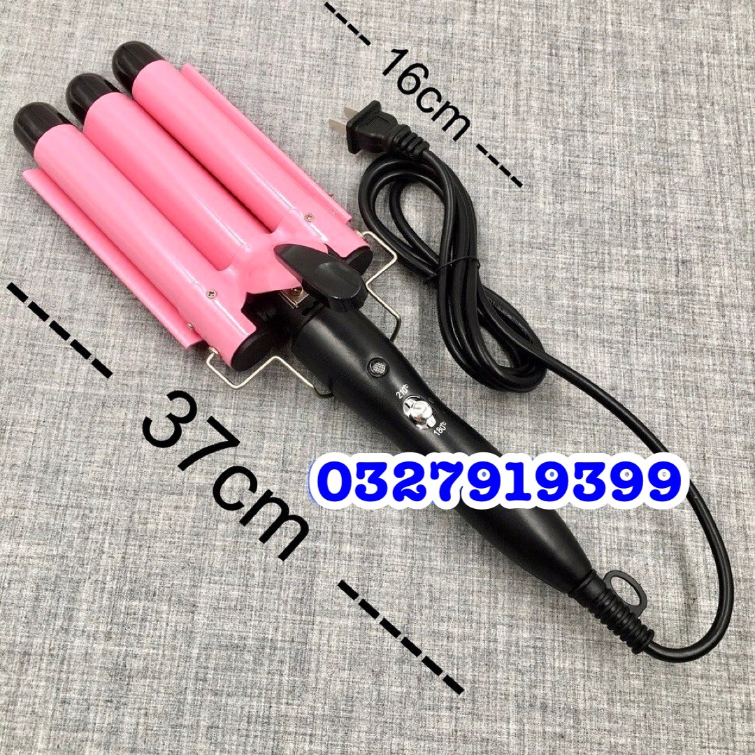 Máy uốn tóc 3 trục HE-19, bấm sóng hippie, chiều dài 25mm, công suất 98W, nhiệt độ 180-210°C, thiết kế 3 ống tạo sóng, ceramic trơn, dễ dàng điều chỉnh nhiệt độ, lý tưởng cho kiểu tóc xoăn lượn sóng.