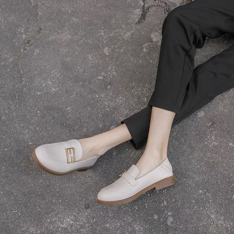 Giày Loafer Nữ Da Mềm Đế 3cm Màu Đen và Kem