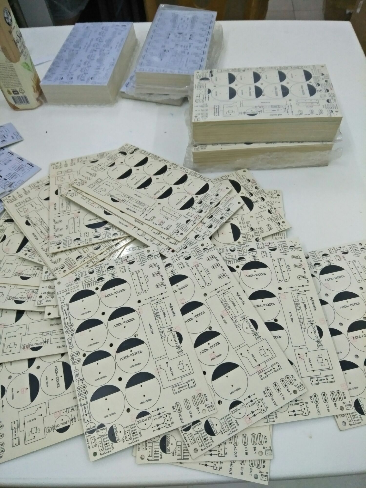 Pcb nguồn 8 tụ bo sợi, có phần mềm khởi động