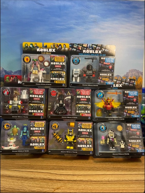 Mô hình roblox chính hãng funky chesse có mã code đổi thưởng