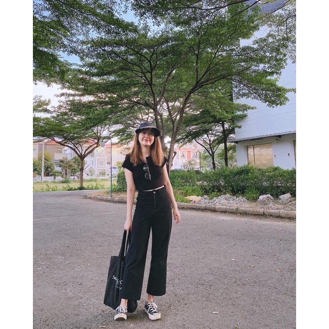 Áo croptop thun đen RUCHAN