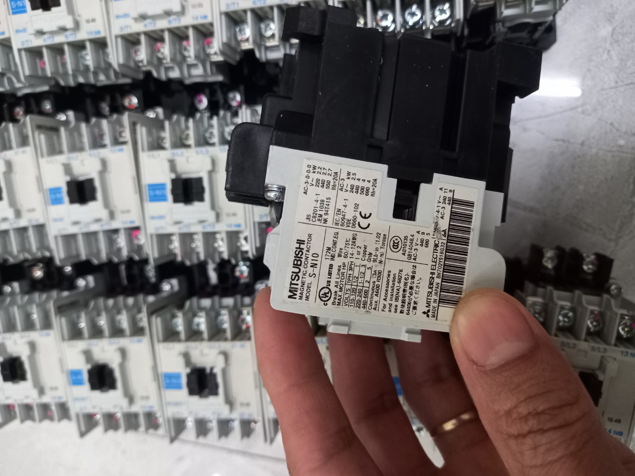 CONTACTOR NHẬT BẢN 10A 11A
