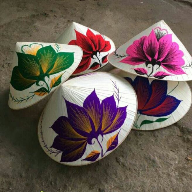 Bộ 5 nón lá thêu người lớn