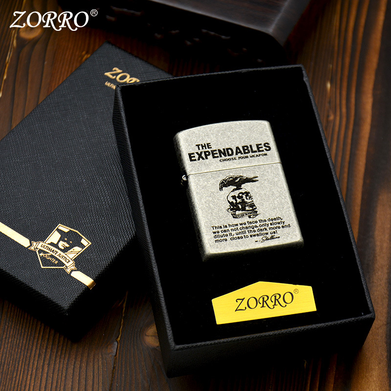 Bật Zorro Bạc Cổ The Expendables Khắc 6 Mặt ( Tặng Kèm Đá Bấc Xịn - Có Hộp )
