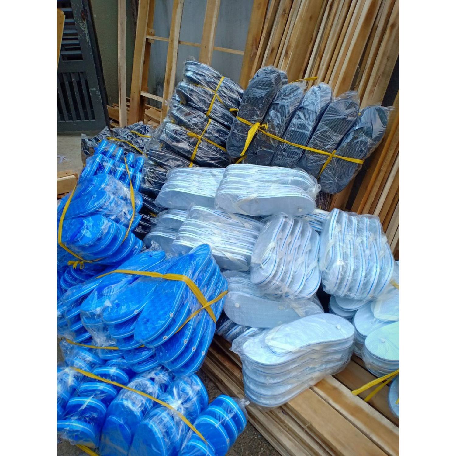 Combo 10 đôi dép xốp khách sạn , nhà nghỉ, màu xanh , đen và trắng