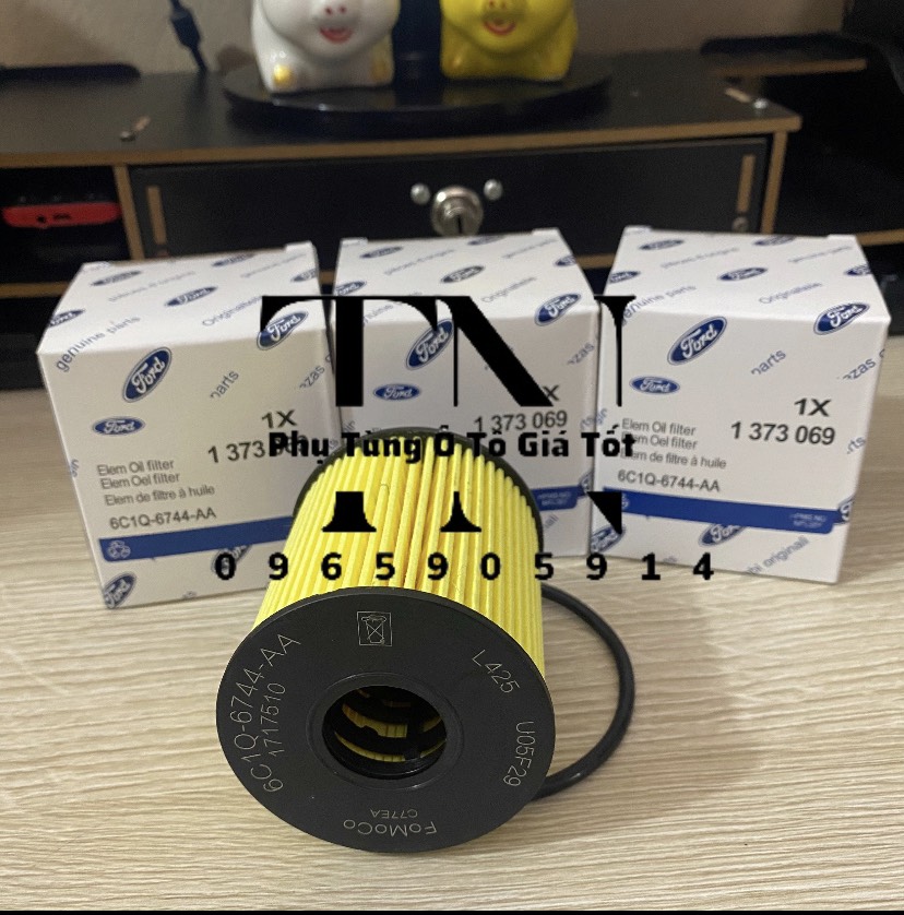 Lọc nhớt (lọc dầu) động cơ xe Ford Transit (Mã: 6C1Q6744AA/6C1Q6744BA /1373069) - Giấy Vàng