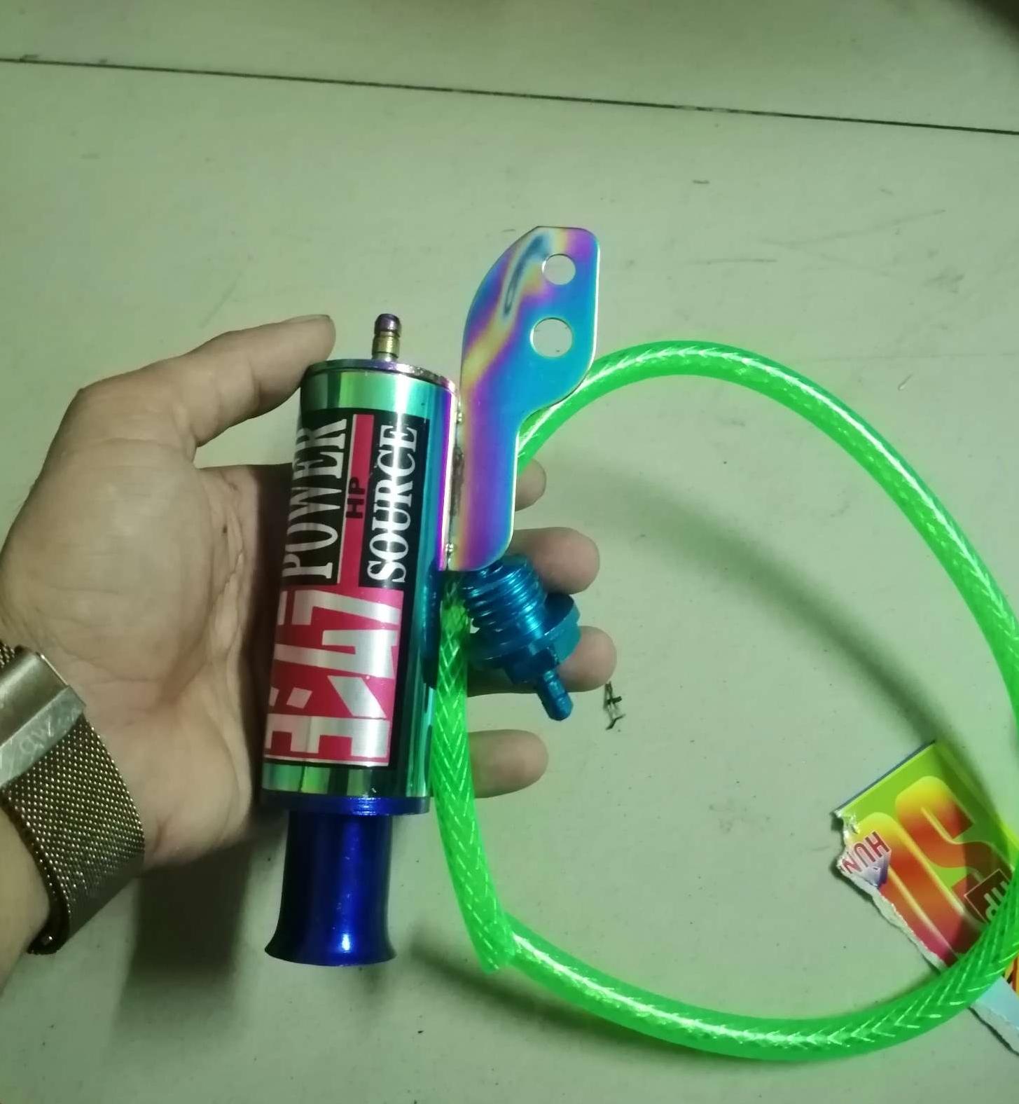 Ông thông hơi lốc máy hình pô màu Titan