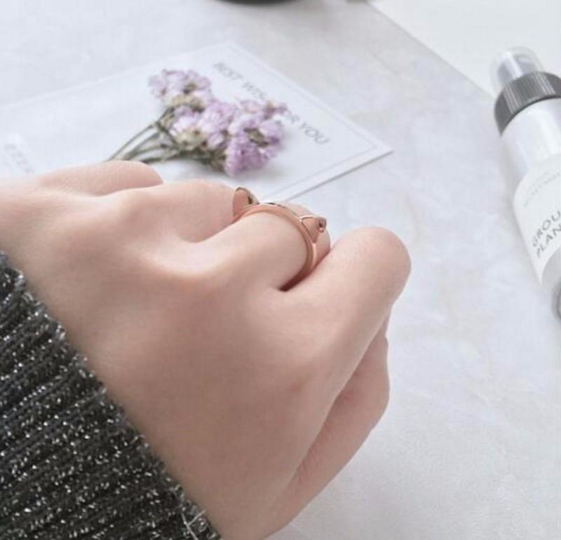 Nhẫn Tai Mèo Ti Tan Không Đen TT 0647